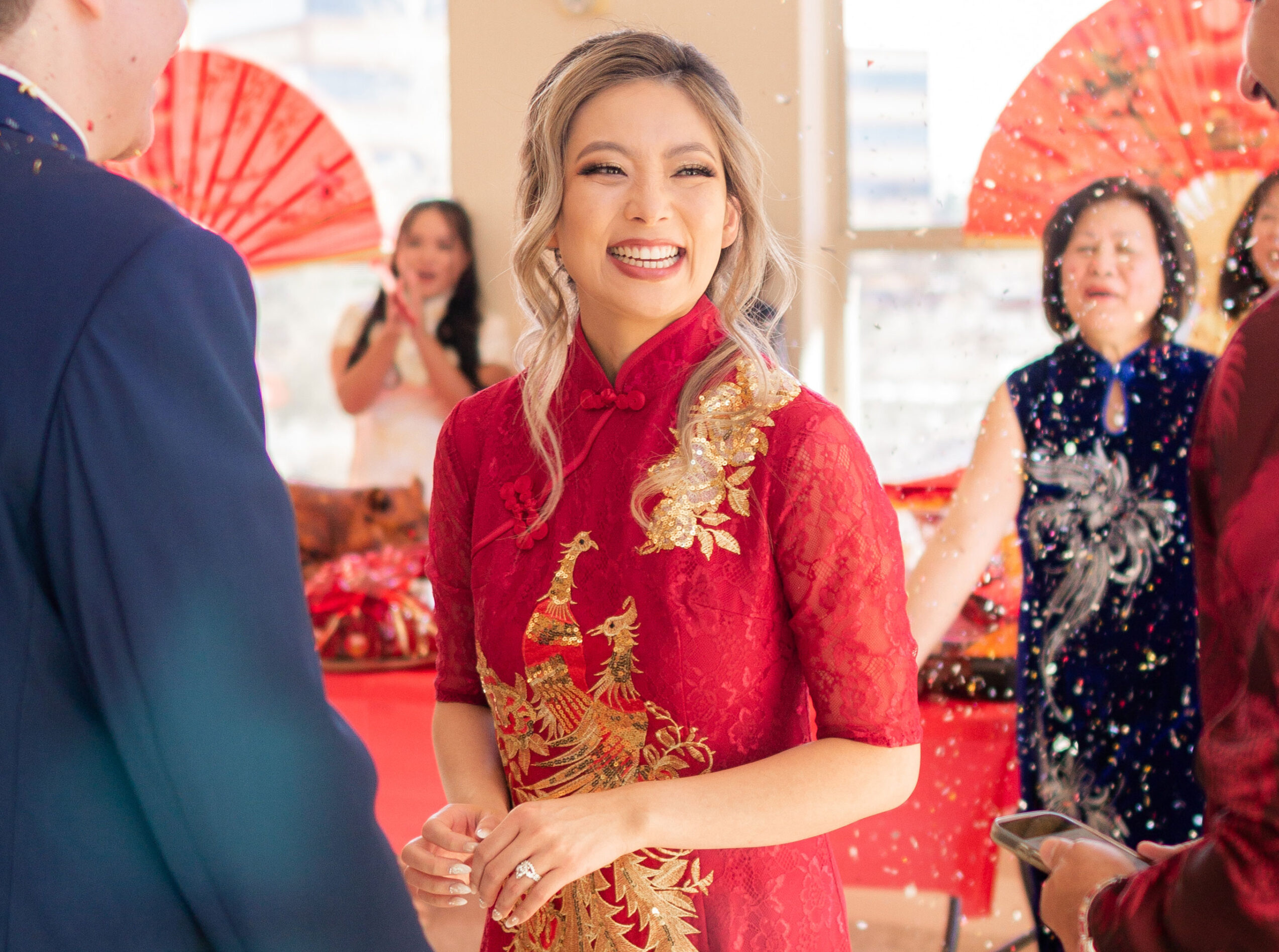 Bride-smiling-tea-ceremony