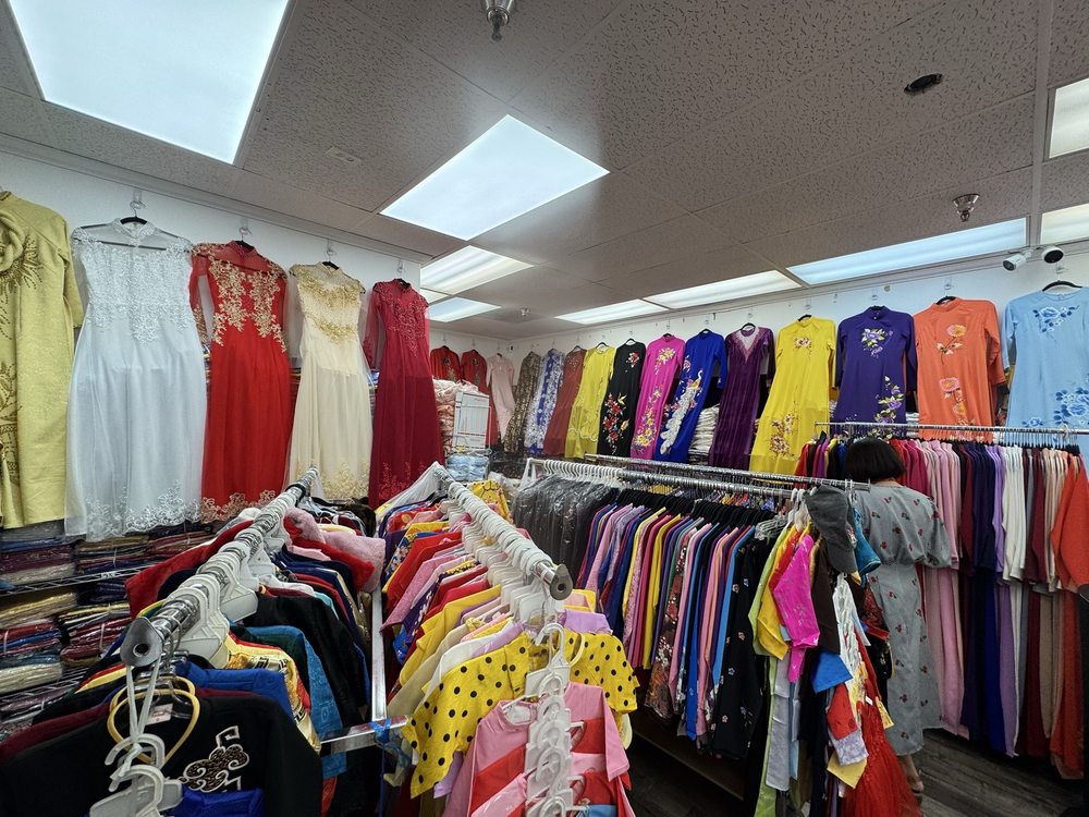 inside of moons fashion ao dai store in westminister ca garden grove mall phuc loc tho